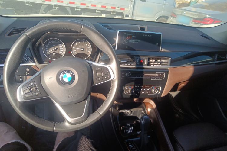 Used BMW X1 2016 xDrive20Li Luxury Model
