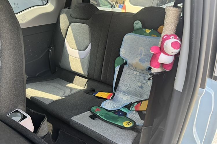 Used Chery QQ Ice Cream 2022 170km Sundae Phosphate Lithium-Ion
