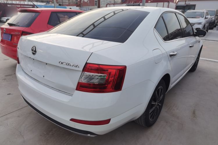 Used Skoda Octavia 2017 1.6L Automatic Smart Drive Edition