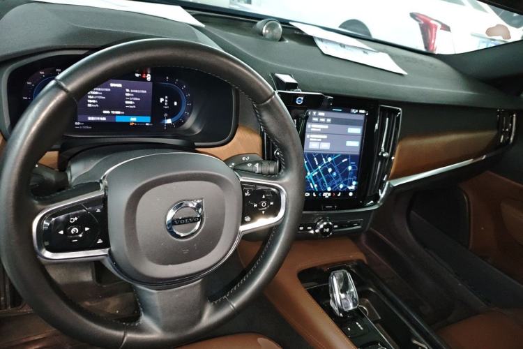 Used Volvo S90 2022 B5 Zhiyi Luxury Edition
