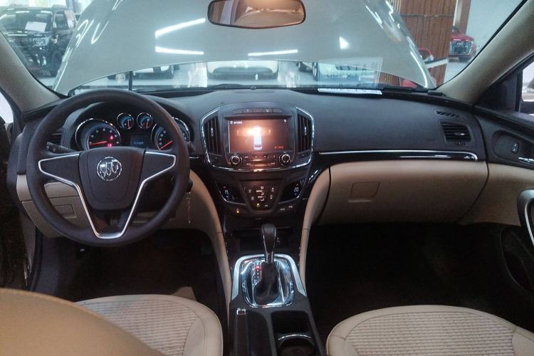 Used Buick Regal 2015 2.0L Leading Fashion Edition
