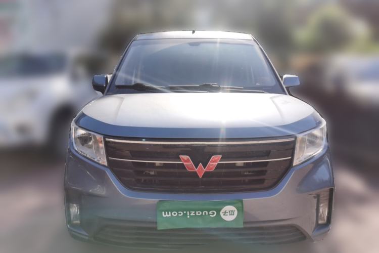 Used Wuling Hongguang PLUS 2020 1.5L Manual Comfort 7-Seater
