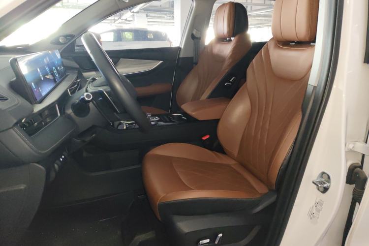 Used Chery Tiggo 8 PLUS 2022 290TGDI DCT Luxury Edition+
