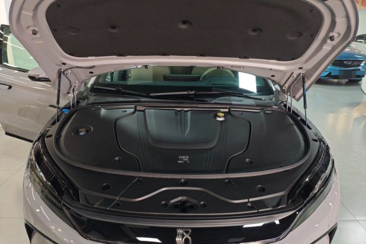 Used BYD Han 2025 EV with 701 km of Laser Radar-Enabled Intelligent Driving
