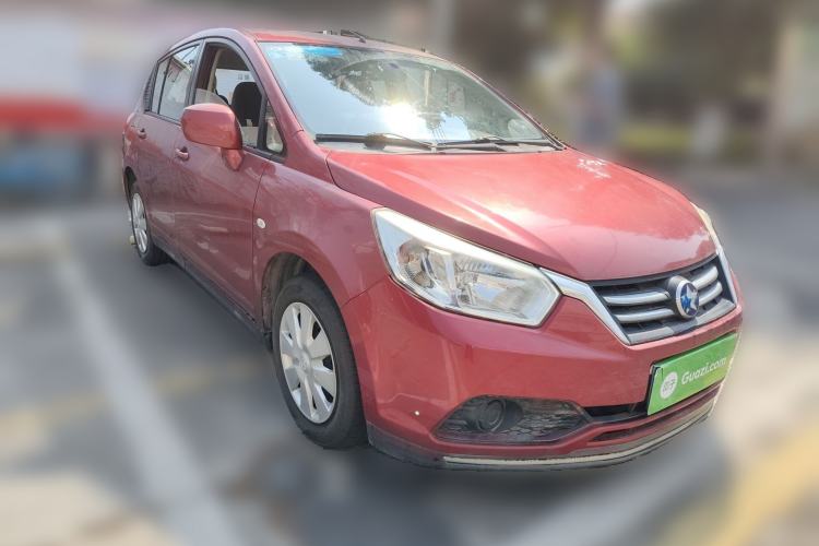 Used Venucia R50 2015 1.6L Manual Fashion Edition
