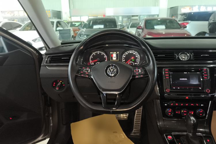 Used Volkswagen Passat 2016 330TSI DSG Prestige Edition
