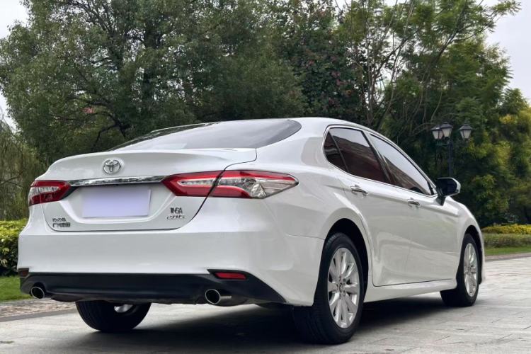 Used Toyota Camry 2018 2.0G Luxury Edition

