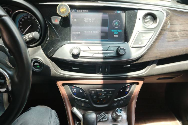 Used Buick Envision 2016 20T Two-Wheel-Drive Elite Model
