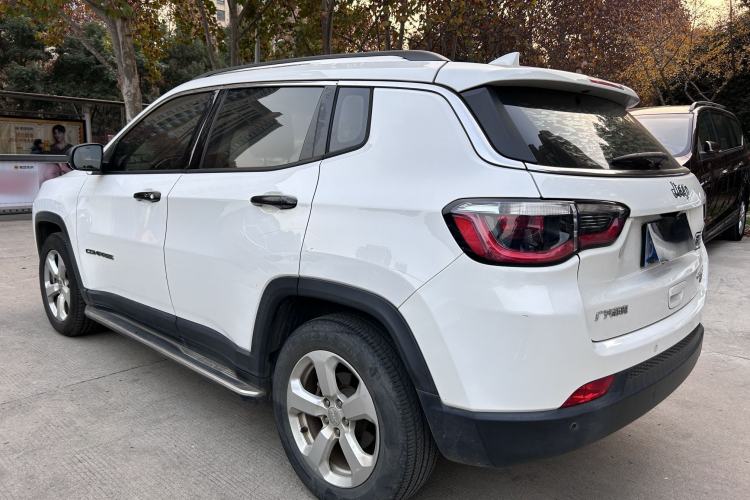 Used  Compass 2017 200T Automatic Family Edition
