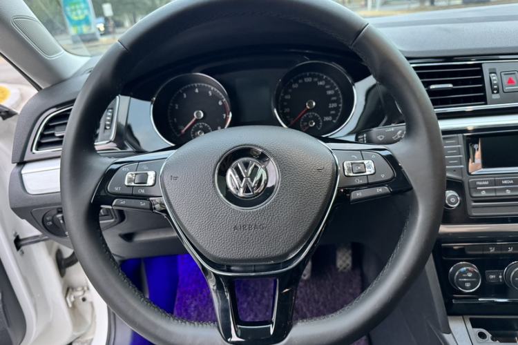 Used Volkswagen Lamando 2015 280TSI DSG Comfort Edition
