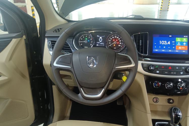 Used Baojun 730 2016 1.5L Manual Comfort Version 7 Seats China V Emission Standard
