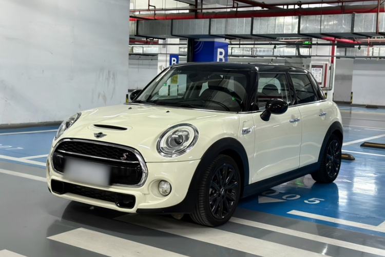Used  MINI 2016 2.0T COOPER S Pioneer Edition Five-Door Model
