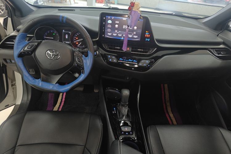 Used Toyota IZOA 2020 2.0L Yi Xiang CARE
