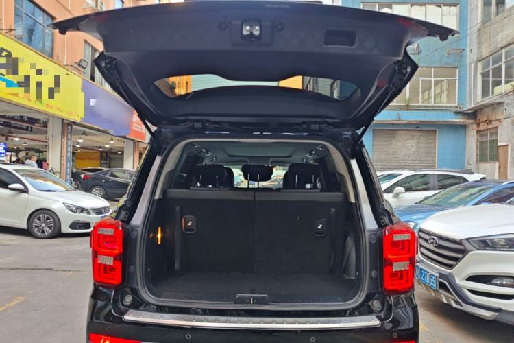 Used GAC Trumpchi GS8 2017 320T Two-Wheel Drive Luxury Smart Connectivity Version (7 Seats)