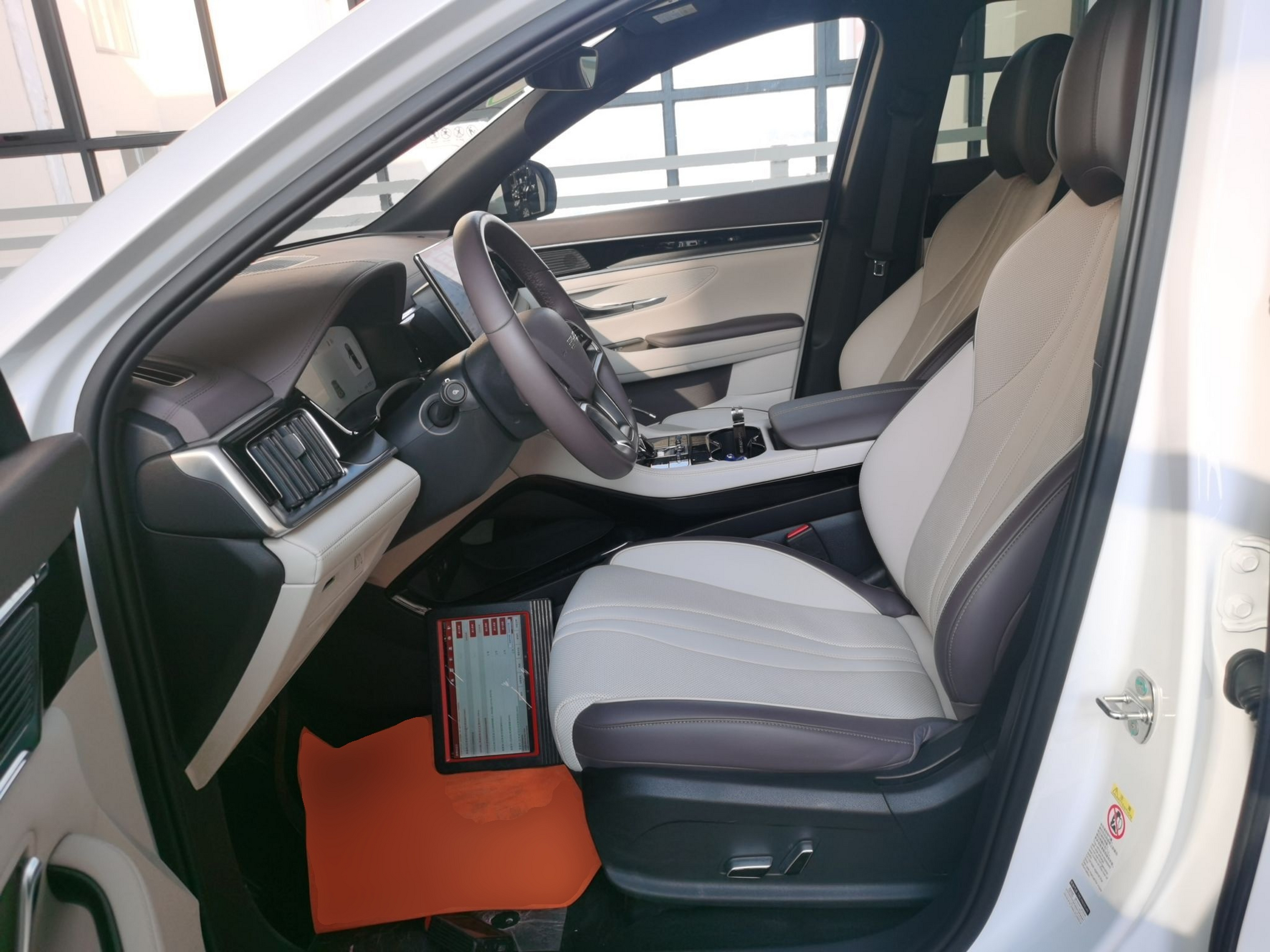 Переднее сиденье в автомобиле