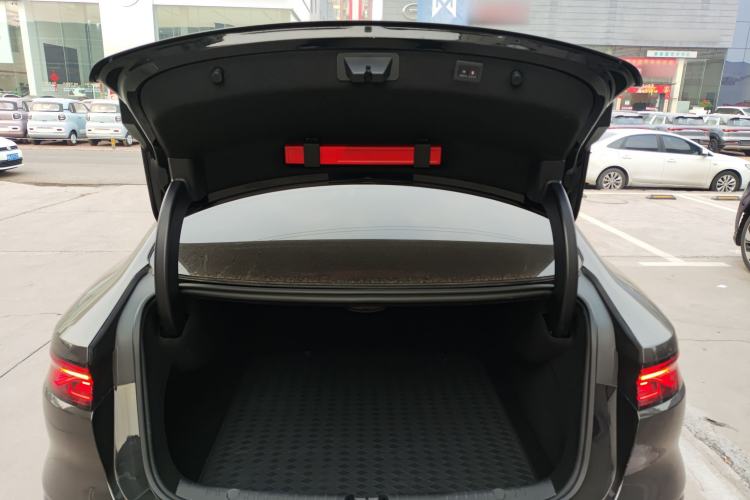 Used BYD Han 2025 EV with 701 km of Laser Radar-Enabled Intelligent Driving