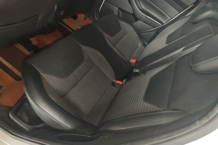 Used Ford Focus 2017 Sedan 1.6L Automatic Fashion Edition Smart Drive Version
