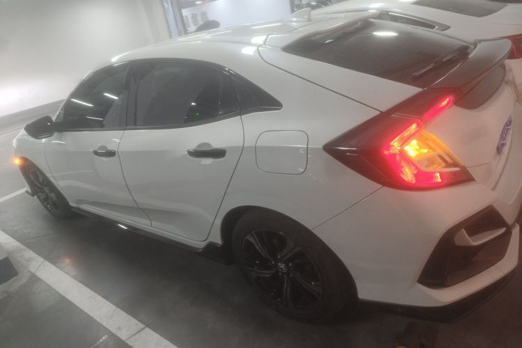 Used Honda Civic 2021 HATCHBACK 220TURBO CVT Trendy Cool Edition
