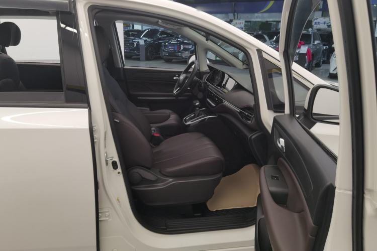 Used GAC Trumpchi M6 2019 270T Automatic Luxury Edition (7-seater) China V Standard
