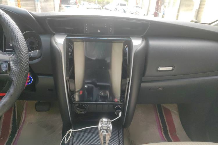 Used Toyota Fortuner 2016 2.7L Middle East Version
