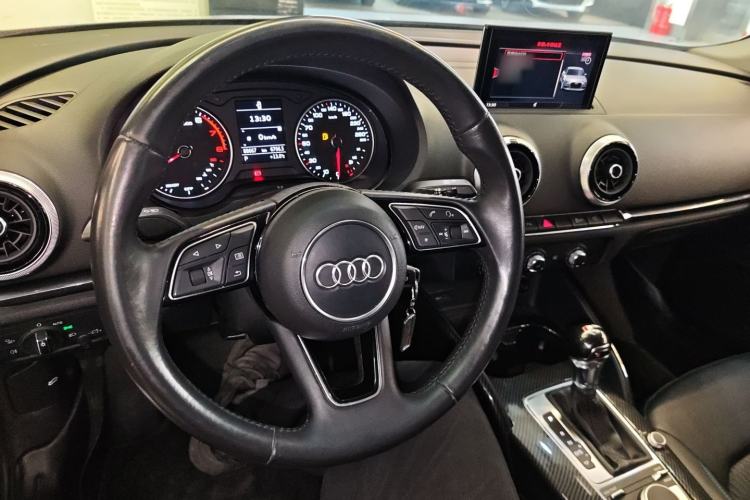 Used Audi A3 2019 Limousine 35 TFSI Fashion Edition China V standard
