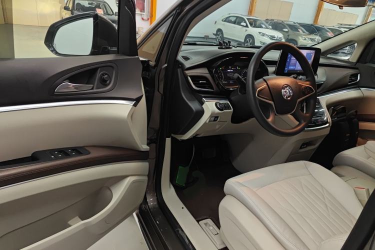 Used Buick GL8 2023 Land Executive Class Comfort Model
