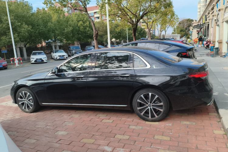 Used Mercedes-Benz E-Class New Energy 2022 Restyled E 350 e L Plug-in Hybrid Sedan
