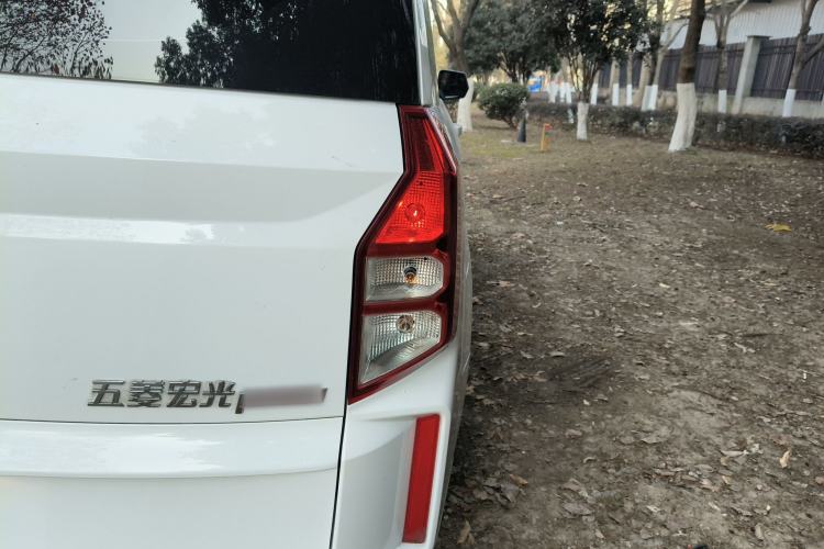 Used Wuling Hongguang PLUS 2020 1.5L Manual Comfort 7-Seater