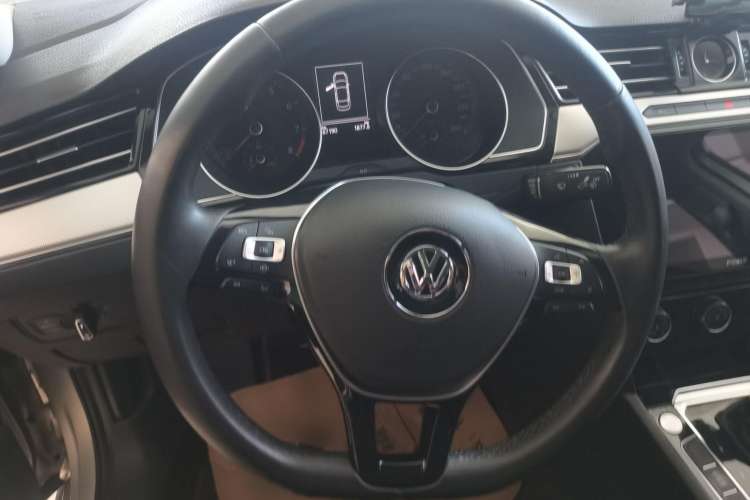 Used Volkswagen Magotan 2019 330TSI DSG Leading Edition China V Standard
