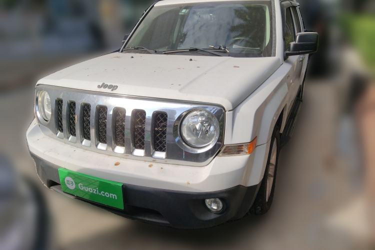 Used  Patriot 2015 2.4L Sport Edition
