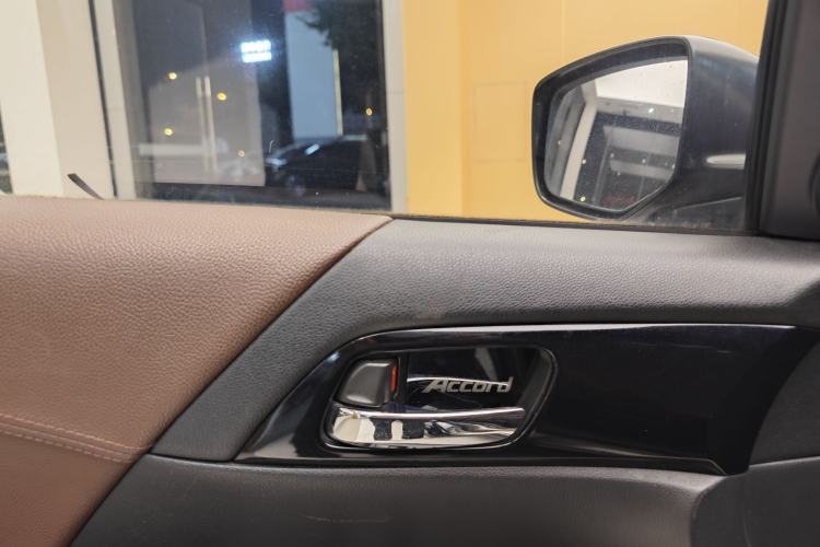 Used Honda Accord 2016 2.0L Comfort Edition
