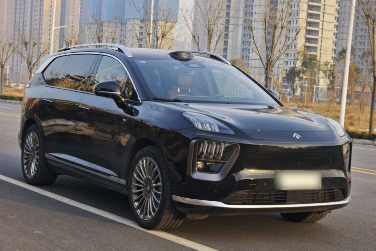 Used  HL 2025 700 Ultra Six-Seater All-Wheel-Drive LiDAR Version
