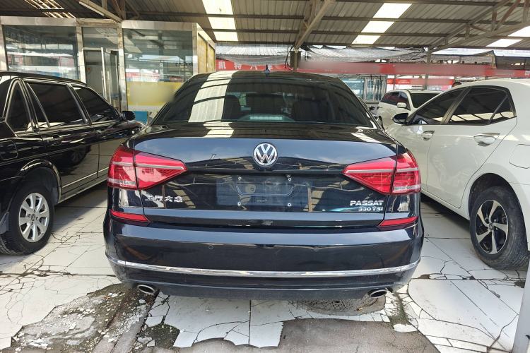 Used Volkswagen Passat 2017 330TSI DSG Luxury Edition
