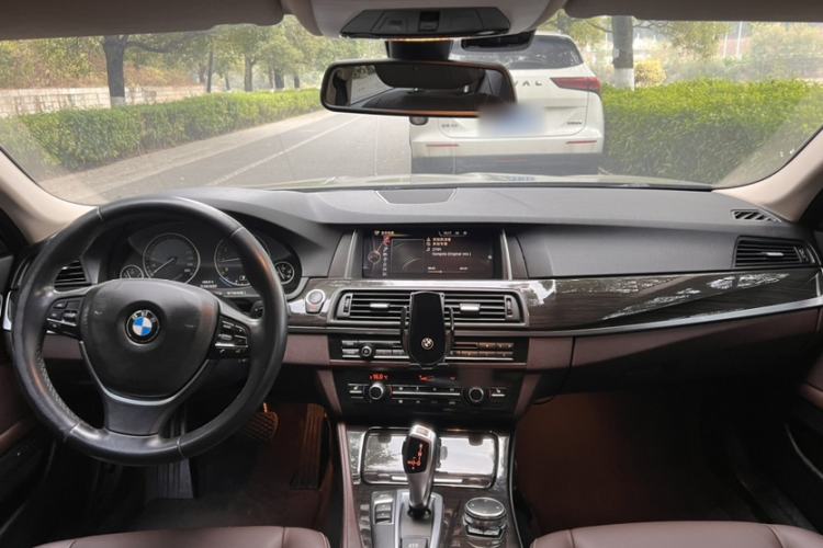 Used BMW 5 Series 2014 525Li Luxury Design Package
