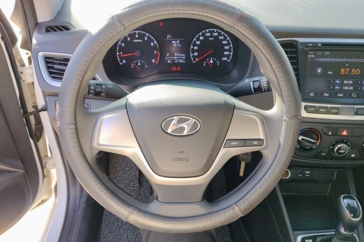 Used Hyundai Verna 2016 1.4L Automatic Cool Edition GLS
