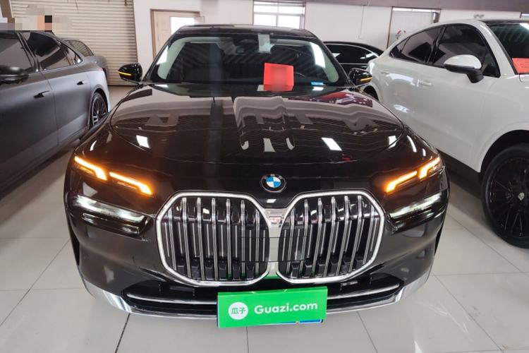Used BMW 7 Series 2023 735Li Luxury Package
