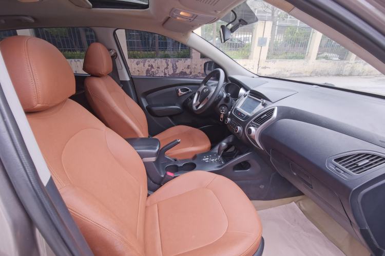 Used Hyundai ix35 2012 2.0L Automatic Two-Wheel Drive New Edition GL
