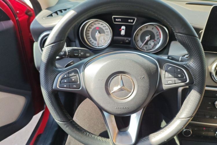 Used Mercedes-Benz GLA 2016 GLA 200 Fashion Model