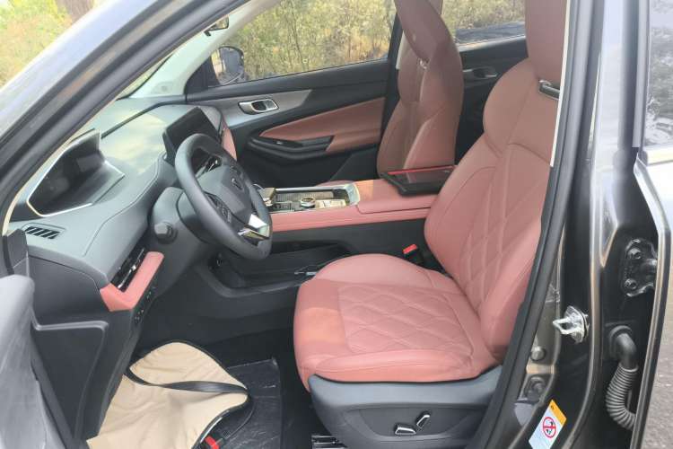 Used Changan CS55PLUS 2024 3rd Generation 1.5T DCT Prestige Model
