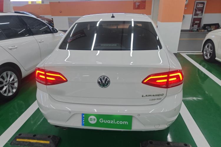 Used Volkswagen Lamando 2017 280TSI DSG Comfort Edition
