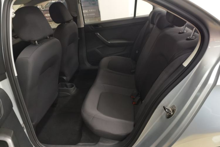 Used Volkswagen Santana 2013 1.6L Automatic Fashion Edition