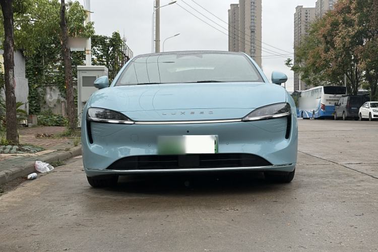 Used Hima Luxeed S7 2025 705 km Pro
