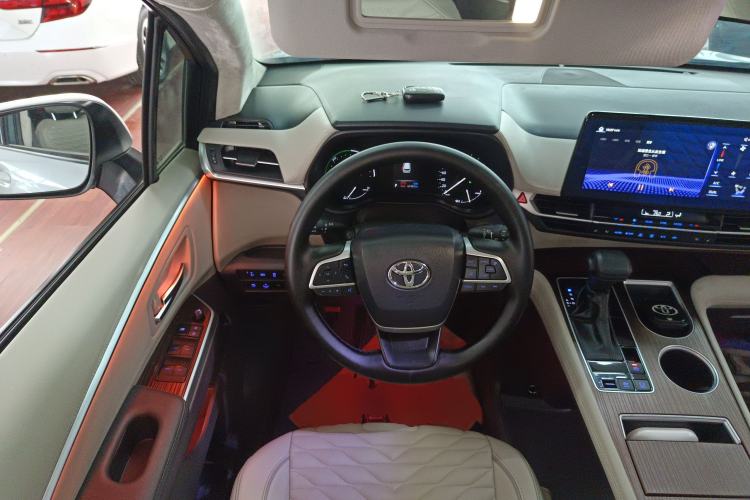 Used Toyota Sienna 2021 2.5L Hybrid Comfort Edition
