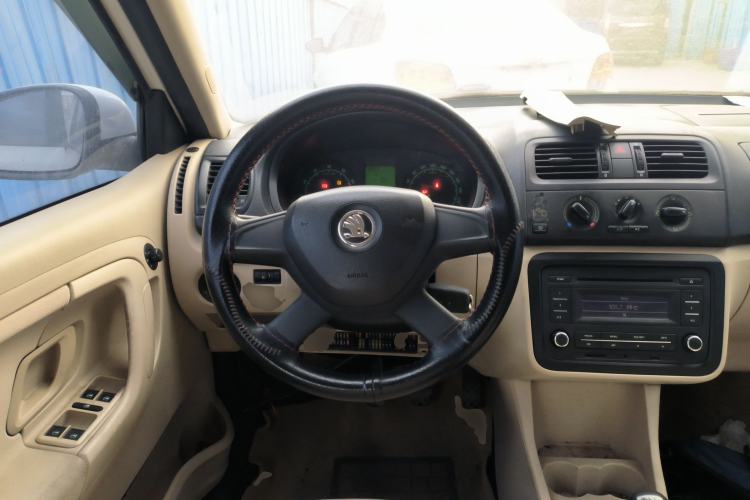 Used Skoda Fabia 2014 1.4L Manual Crystal Edition