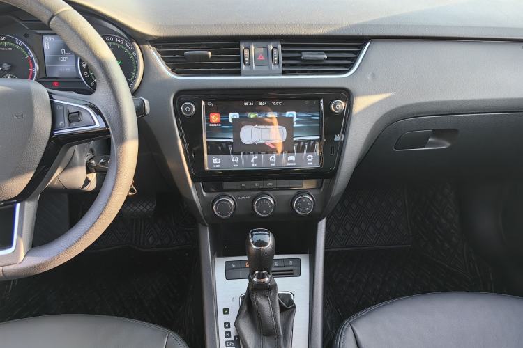 Used Skoda Octavia 2019 1.5L Automatic Comfort Edition
