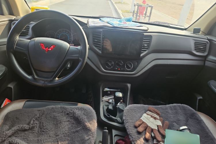 Used Wuling Hongguang V 2022 1.5L Enjoy Edition Electric-Powered LAR
