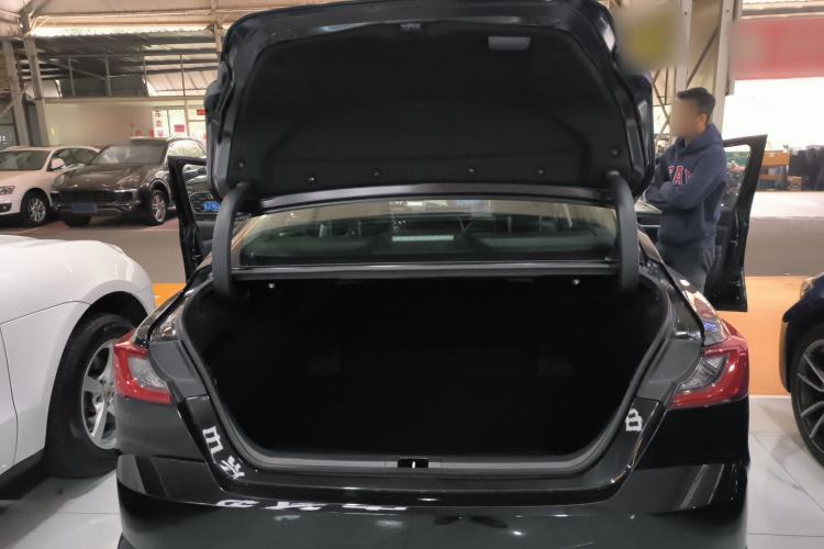 Used Toyota Camry 2024 Dual-Motor 2.0 HG Premium Edition
