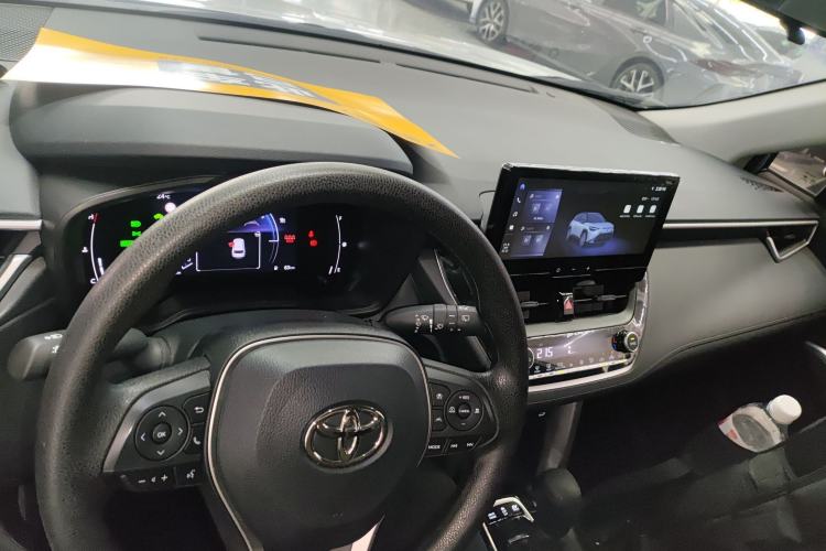 Used Toyota FRONTLANDER 2023 2.0L Smart Electric Hybrid Dual-Engine Leading Edition
