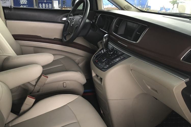 Used Buick GL8 2018 28T Comfort Model China VI Standard
