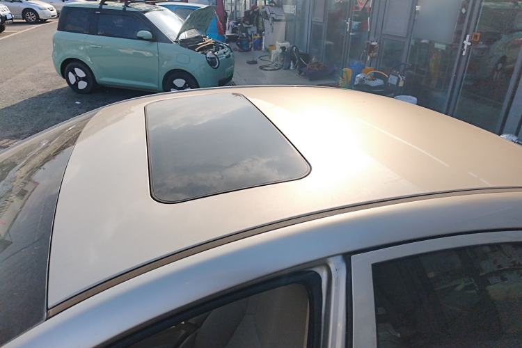 Used Roewe 350 2015 1.5L Manual Luxury Sunroof Edition